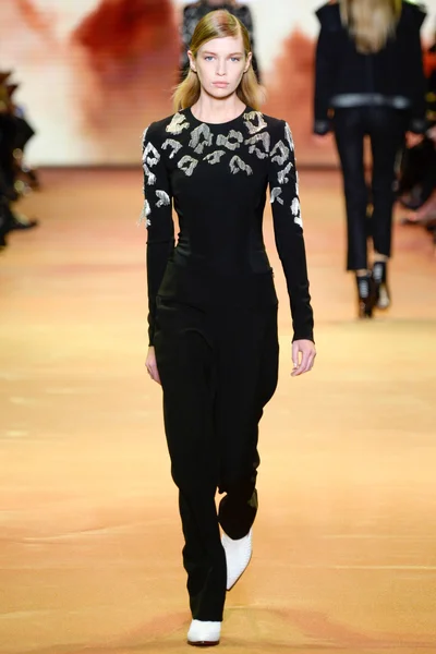 Look 12